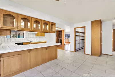 14210 Gayhead Road, Apple Valley, CA 92307 - Photo 24