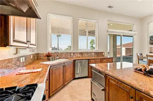12128 Whitehaven, Oak Hills, CA 92344 - Photo 20