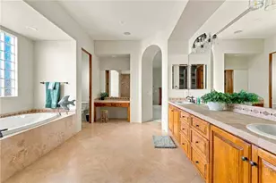 12128 Whitehaven, Oak Hills, CA 92344 - Photo 32