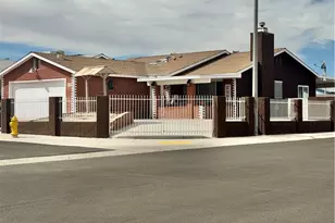 900 Chateau Way, Barstow, CA 92311 - Photo 8