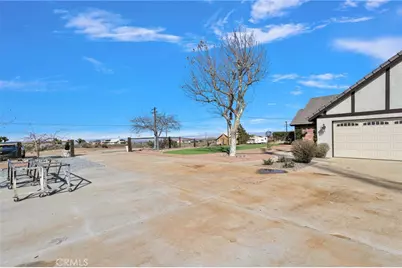 5205 Snow Line, Phelan, CA 92371 - Photo 8