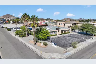 18056 Wika, Apple Valley, CA 92307 - Photo 72