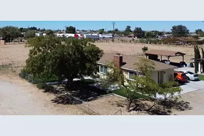 15166 Dos Palmas, Victorville, CA 92392 - Photo 8