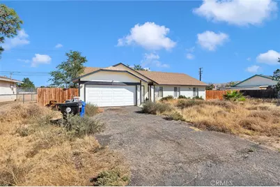 11425 Kiowa Road, Apple Valley, CA 92308 - Photo 2