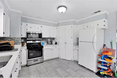 11425 Kiowa Road, Apple Valley, CA 92308 - Photo 12