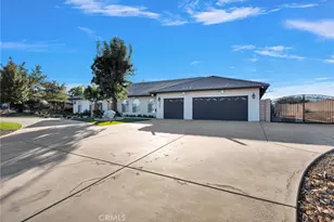 6980 Oak View Ct, Oak Hills, CA 92344 - Photo 4