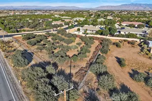6980 Oak View Ct, Oak Hills, CA 92344 - Photo 46