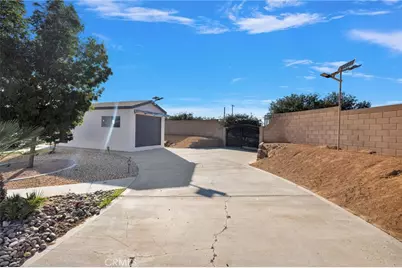 6980 Oak View Court, Oak Hills, CA 92344 - Photo 34