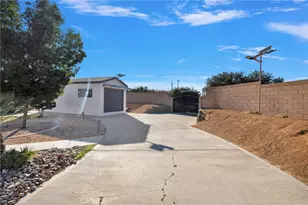 6980 Oak View Ct, Oak Hills, CA 92344 - Photo 34