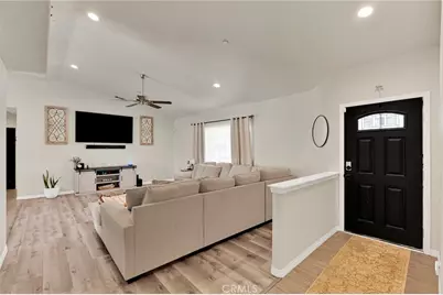9357 Jacaranda Avenue, Hesperia, CA 92345 - Photo 6