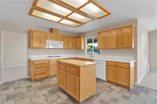20137 Skyline Ranch, Apple Valley, CA 92308 - Photo 14