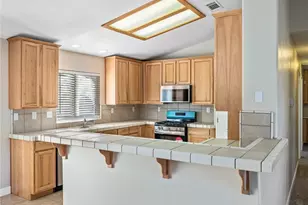 9230 Allegra Vista St, Apple Valley, CA 92308 - Photo 10