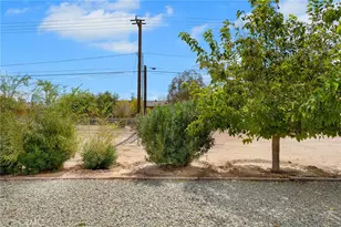 19617 Tomahawk, Apple Valley, CA 92307 - Photo 38