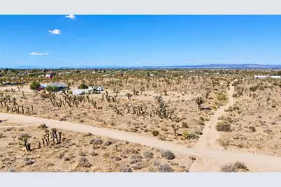 5861 Sunset Road, Phelan, CA 92371 - Photo 6