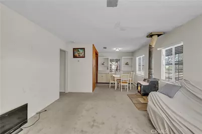15594 Mission, Hesperia, CA 92345 - Photo 10