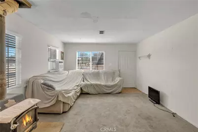 15594 Mission, Hesperia, CA 92345 - Photo 8