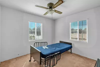 15594 Mission, Hesperia, CA 92345 - Photo 20