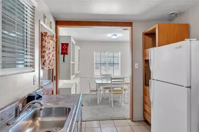 15594 Mission, Hesperia, CA 92345 - Photo 16