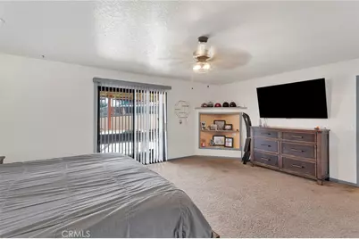 18146 Orange, Hesperia, CA 92345 - Photo 40