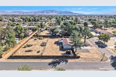 20766 Powhatan Road, Apple Valley, CA 92308 - Photo 48