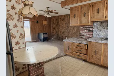 48924 Bedford, Newberry Springs, CA 92365 - Photo 4