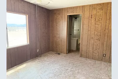 48924 Bedford, Newberry Springs, CA 92365 - Photo 10