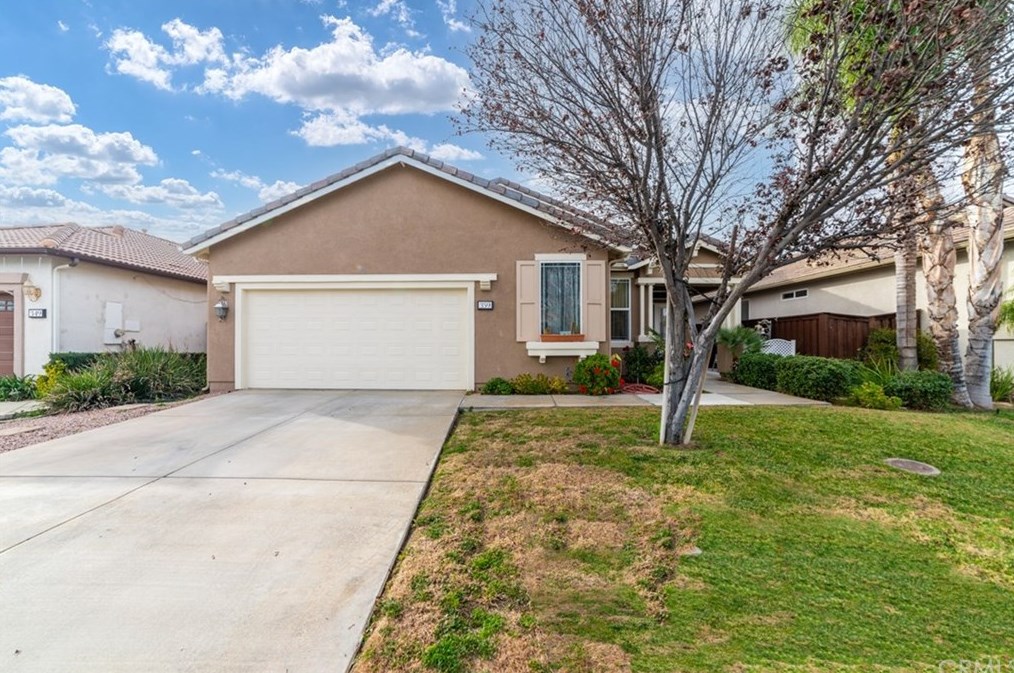 359 Casper Dr, Hemet, CA 92545-8924