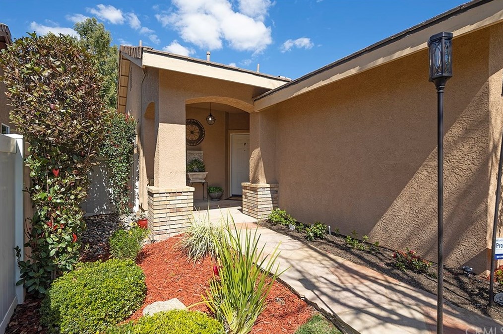 13572 Basswood Dr, Corona, CA 92883-6284