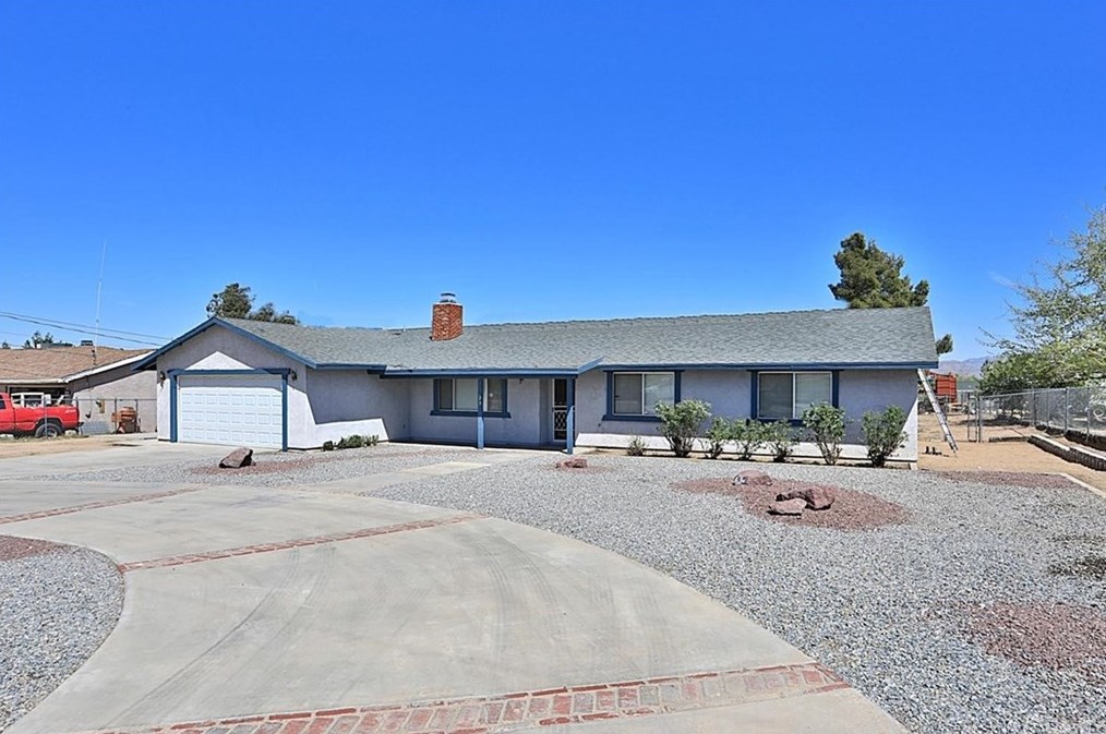 7795 Oakwood Ave, Hesperia, CA 92345-4149