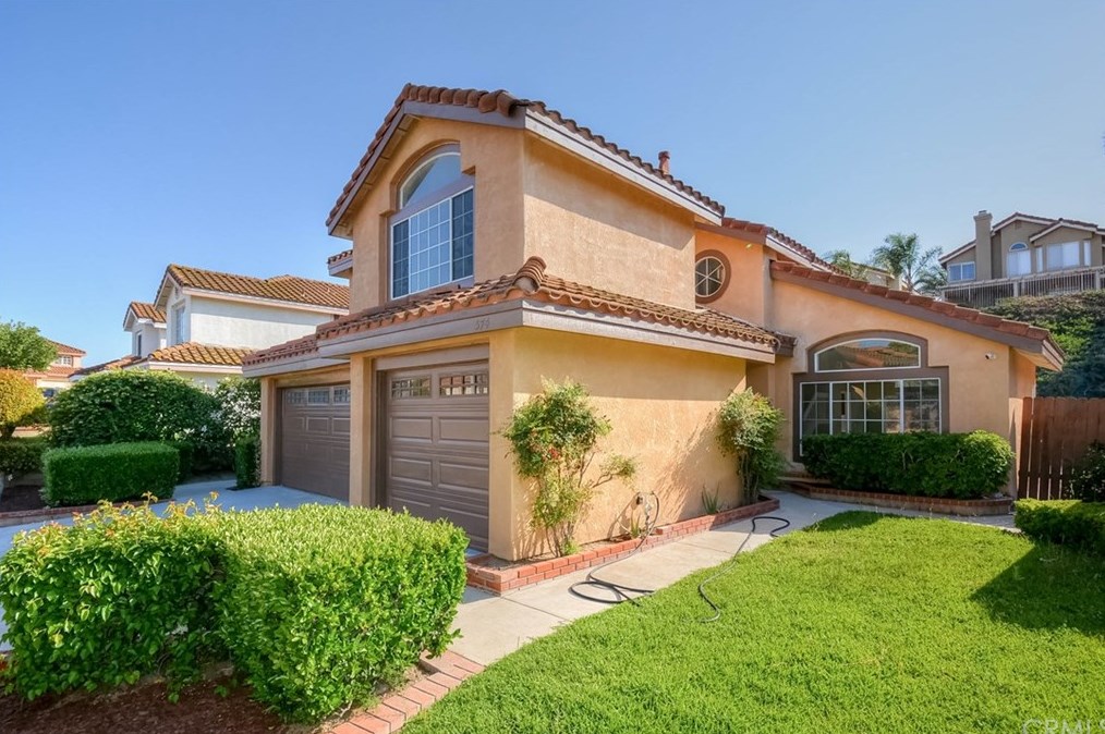 574 Fairbanks St, Corona, CA 92879-5820
