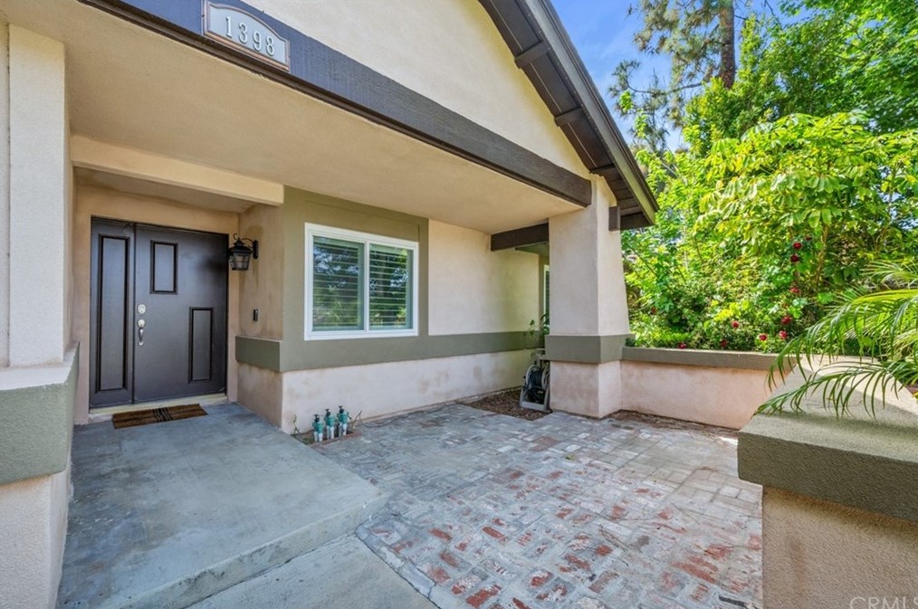 1398 River Rd, Corona, CA 92880-1212