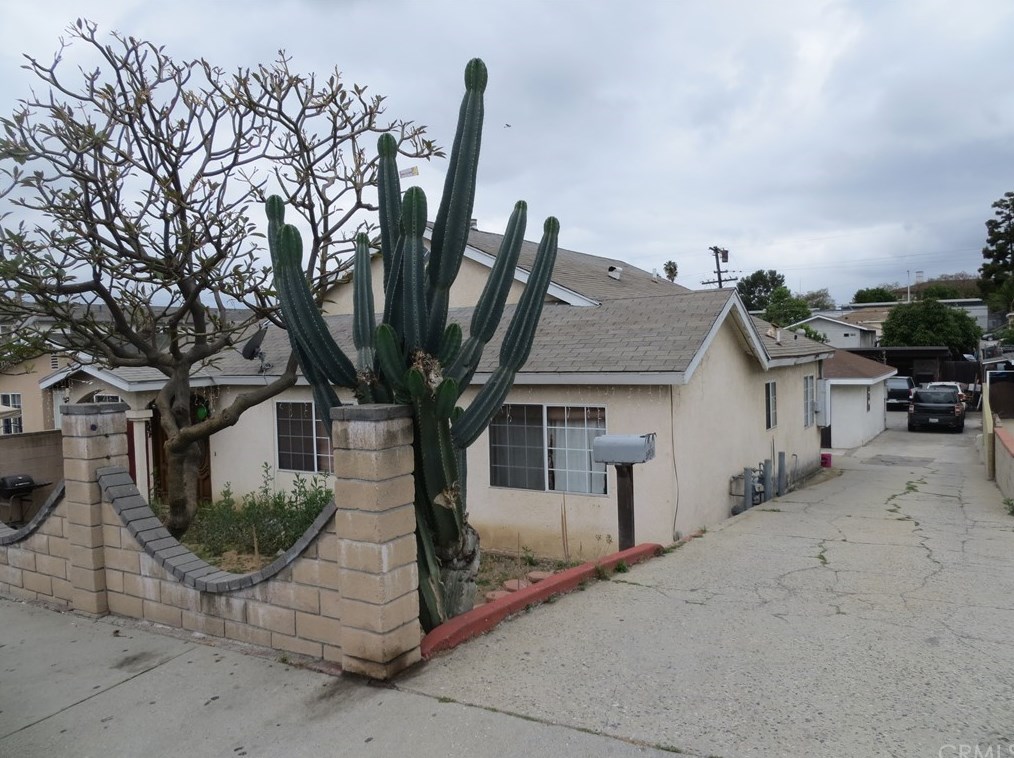 367 La Verne Ave, Los Angeles, CA 90022-1947