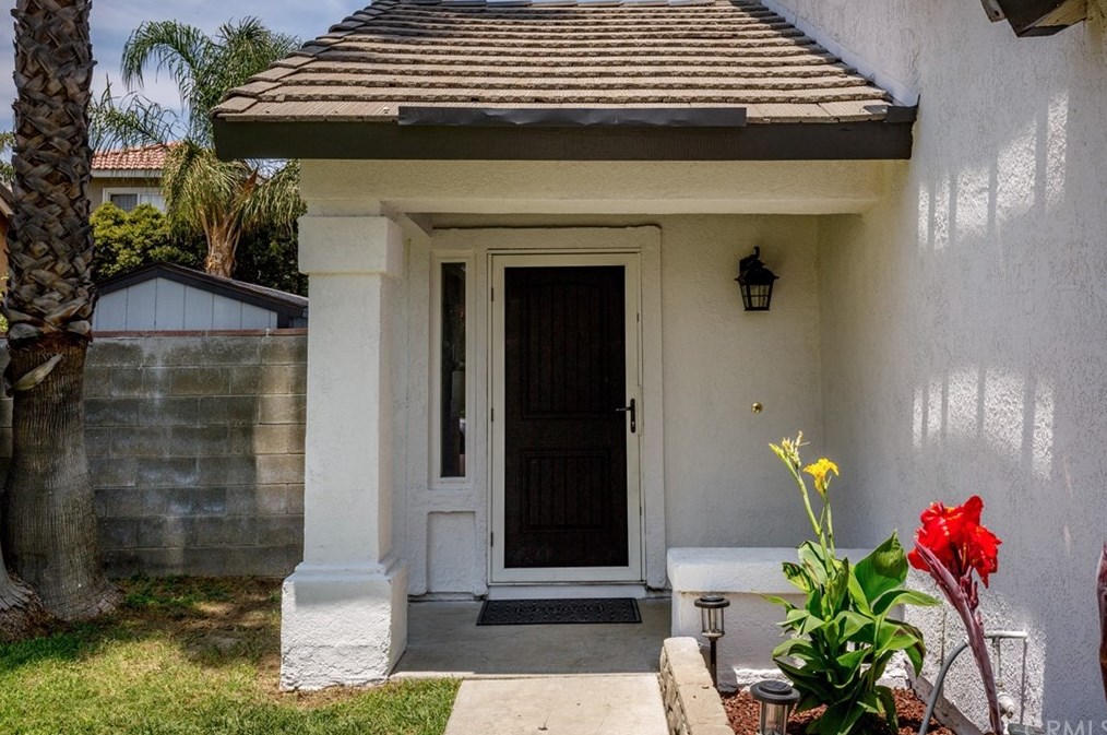 13940 Green Vista Dr, Fontana, CA 92337-8381