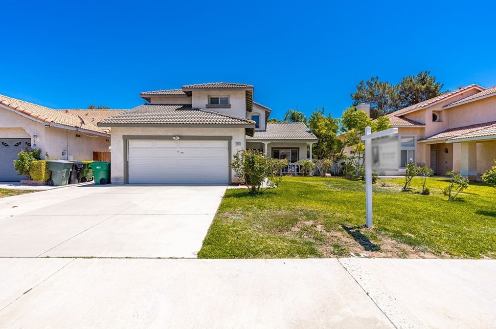 3024 Astoria St, Corona, CA 92879-6147