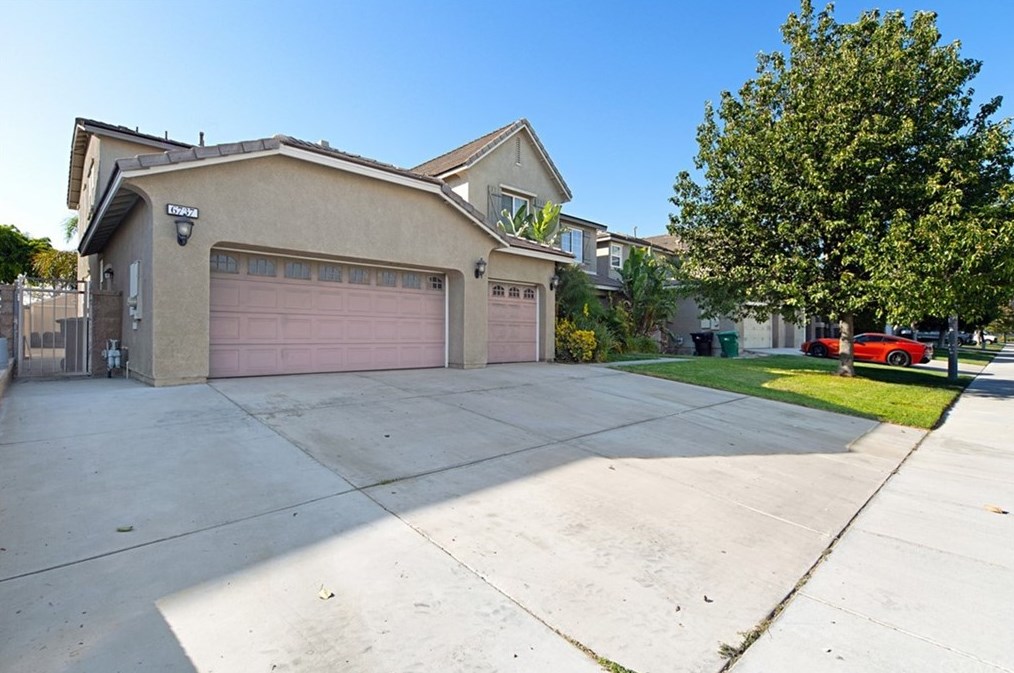 6737 Sand Dunes St, Corona, CA 92880-3736