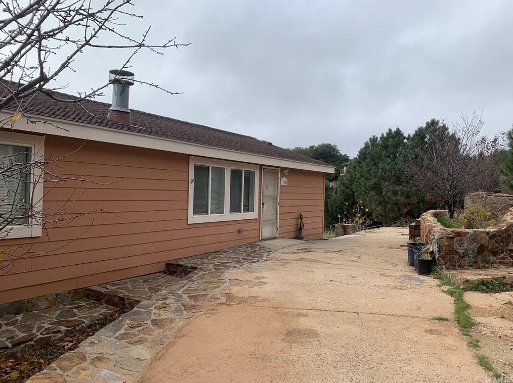 34641 Apache Dr, Julian, CA 92036-9506