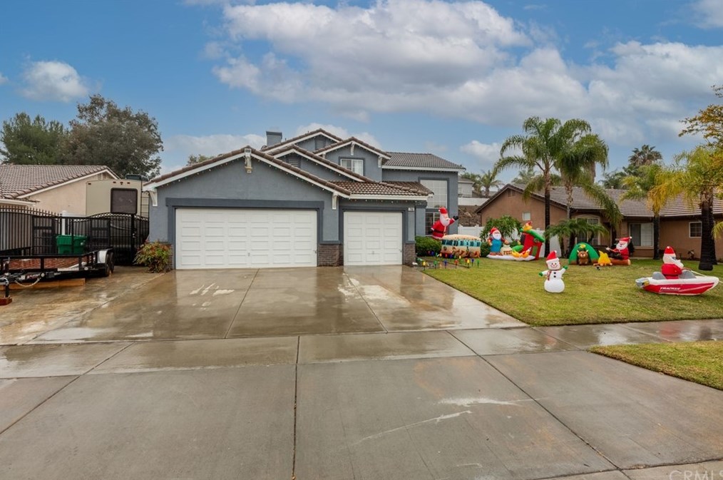 748 Donatello Dr, Corona, CA 92882-6394