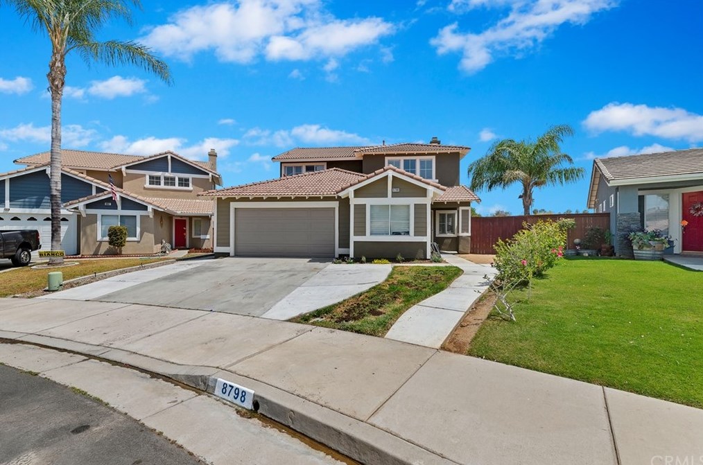 8798 Crest View Dr, Corona, CA 92883-9109