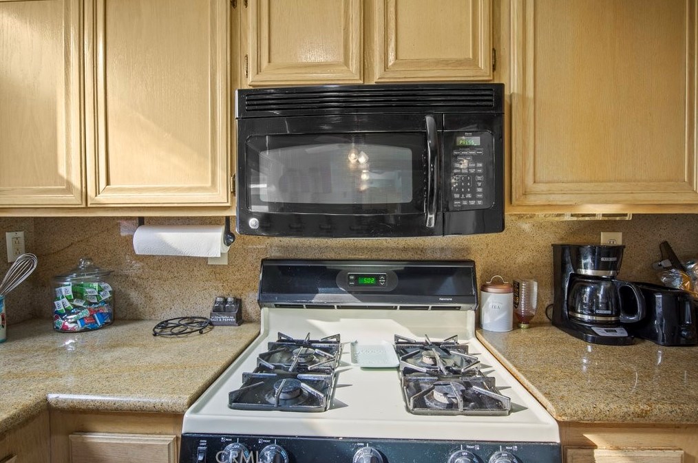 12869 Fontainebleau Dr, Moreno Valley CA  92555-2330 exterior