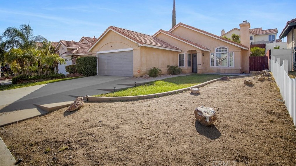 12869 Fontainebleau Dr, Moreno Valley CA  92555-2330 exterior