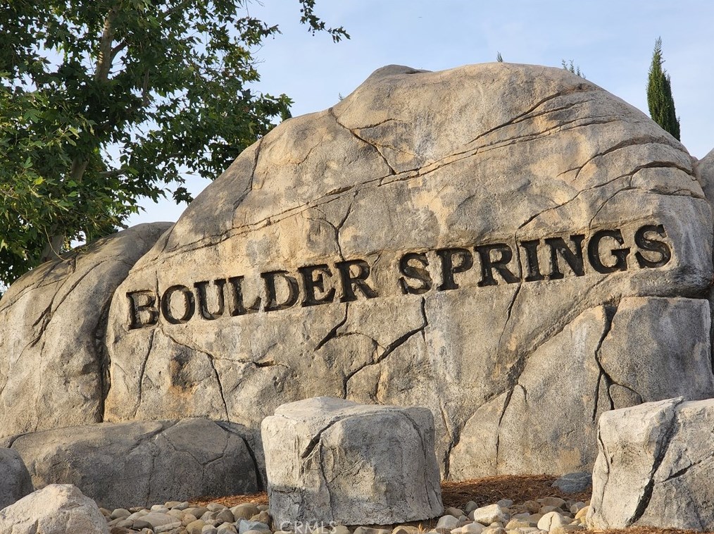 19144 Mountain Shadow Ln, Perris, CA 92570