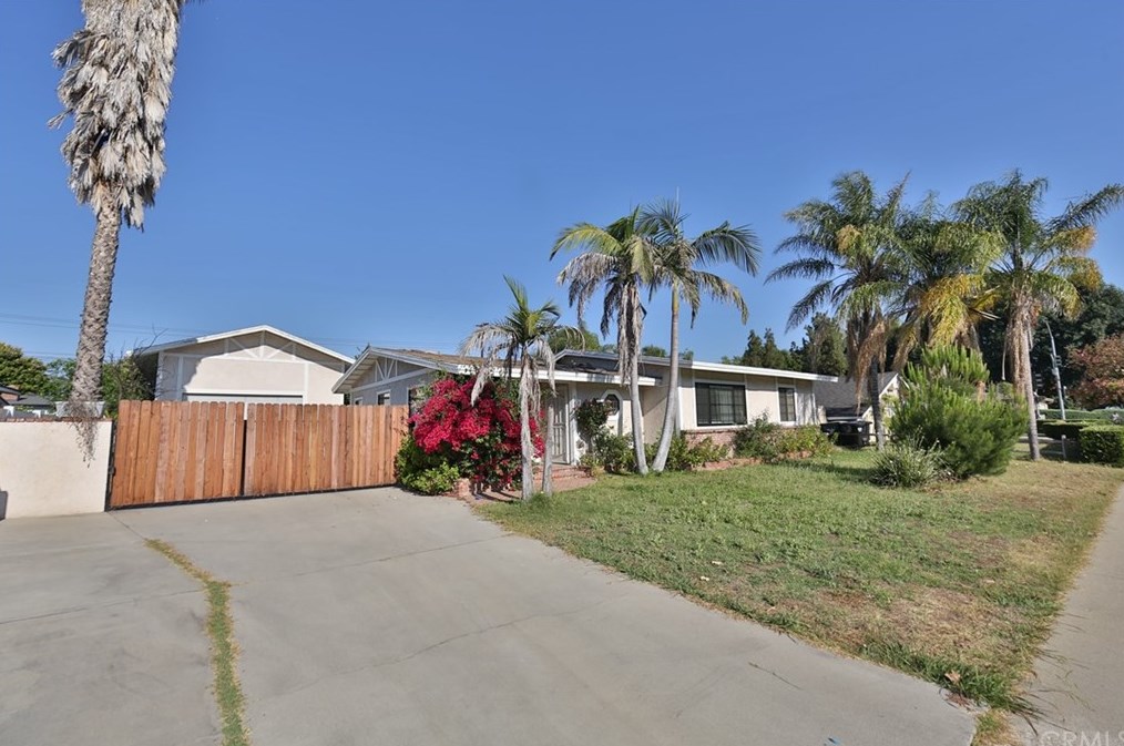 738 S Hollenbeck St, West Covina, CA 91791