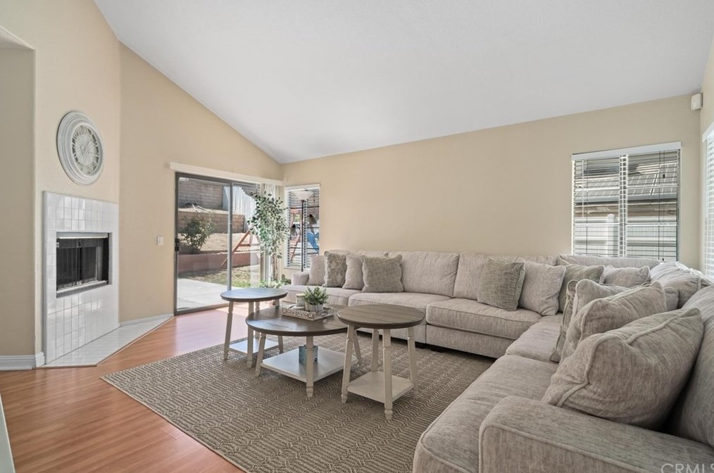 22440 Mountain View Rd, Moreno Valley, CA 92557-2655
