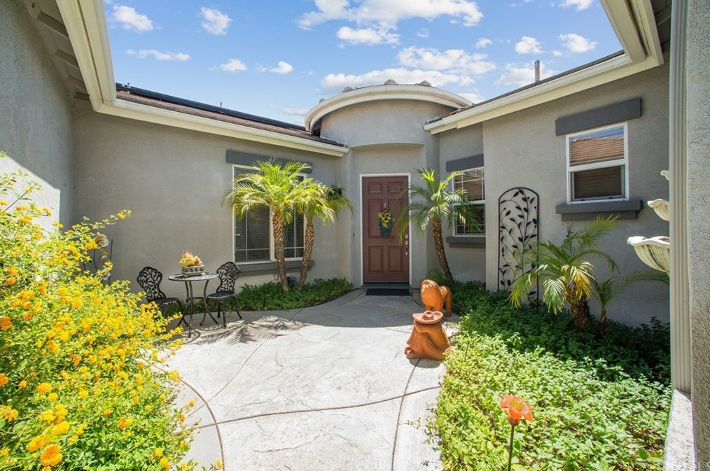 40002 Temple Ct, Murrieta, CA 92563-4367