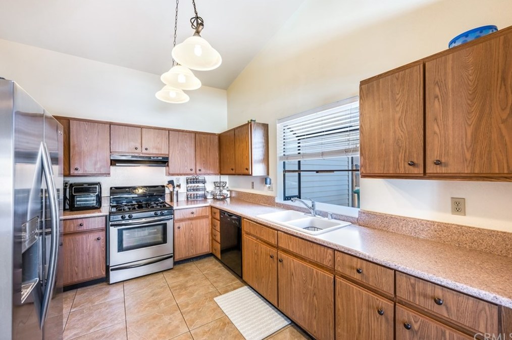 25067 Hazelwood Cir, Hemet, CA 92544-2645
