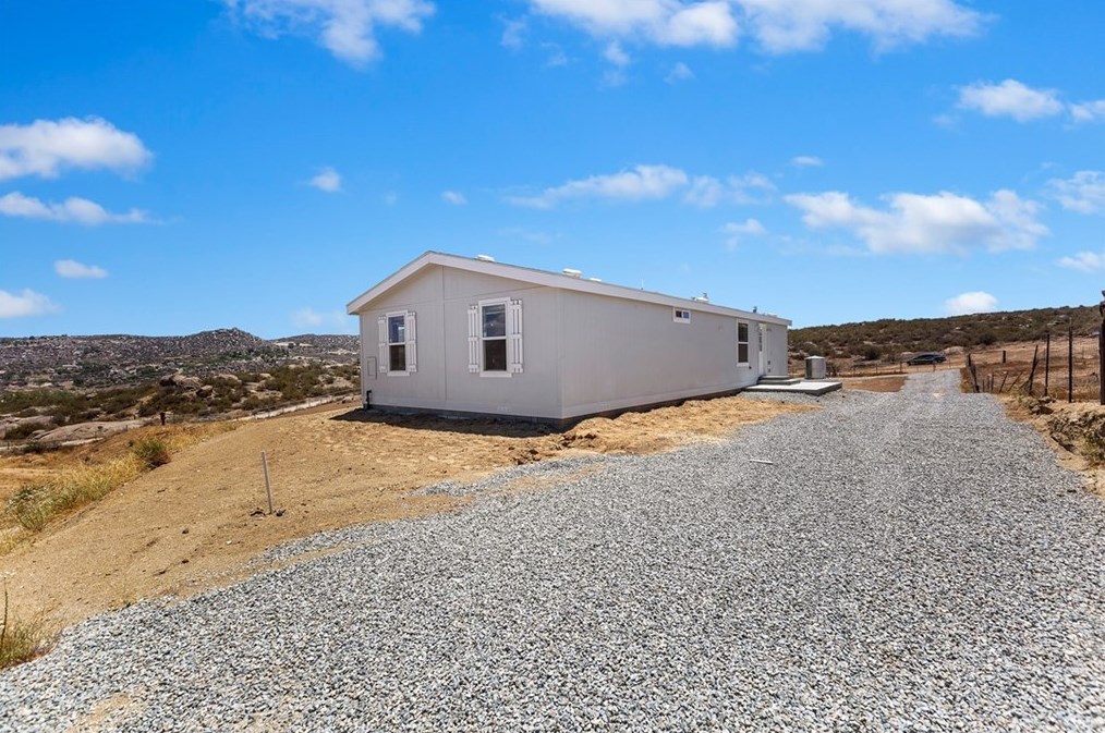 32812 Edwina St, Lakeview CA  92567 exterior