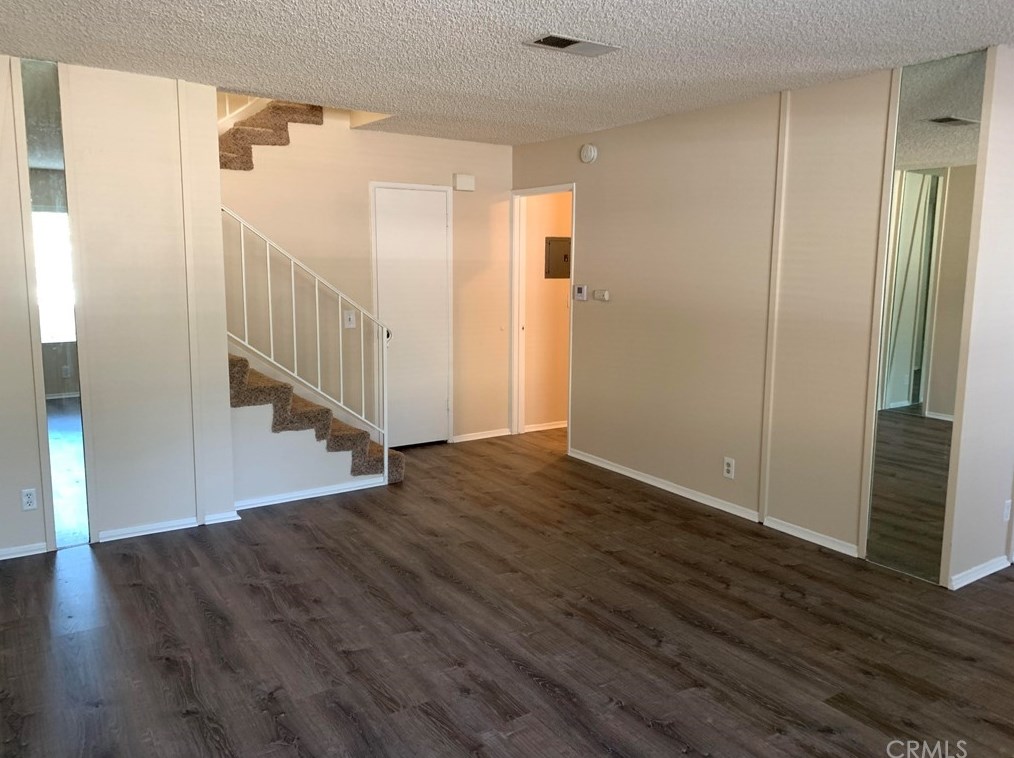 1326 Diamond Bar Blvd, Pomona, CA 91765-5470