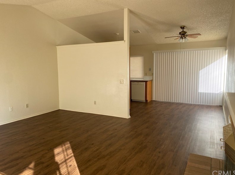 11325 Rockridge Ln, Fontana, CA 92337-7269