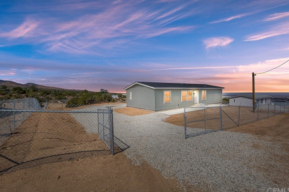 9752 Oasis Rd, Pinon Hills, CA 92372