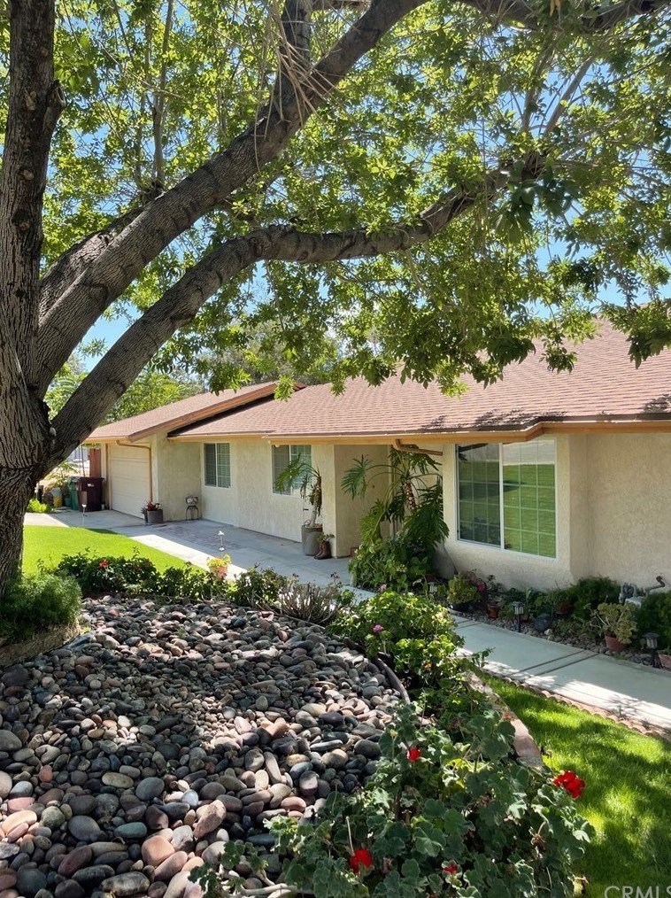 1256 4th St, Banning, CA 92220-2002